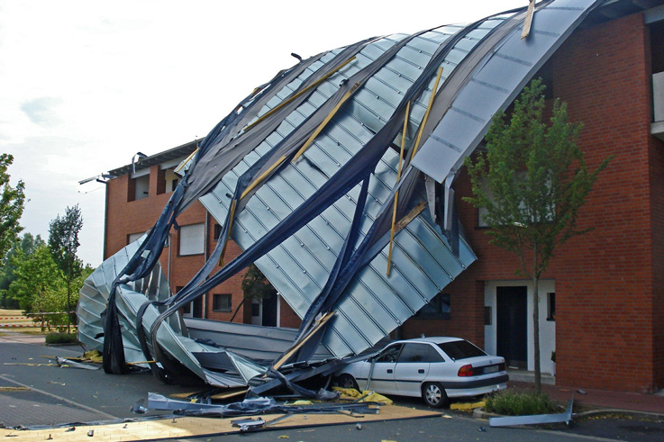 tornado-roof-damage